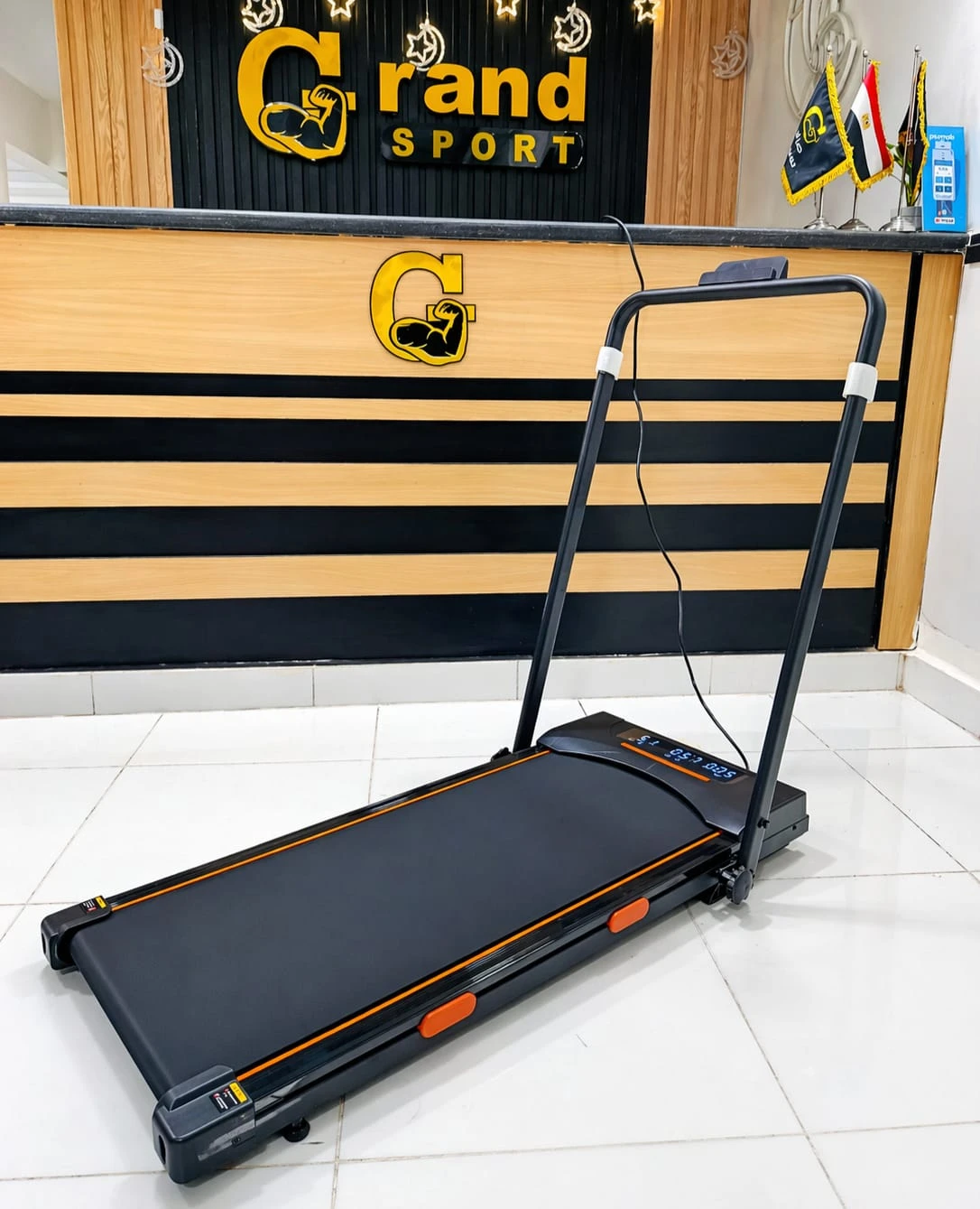 مشايه كهربائيه بالريموت وحامل موبايل105ك