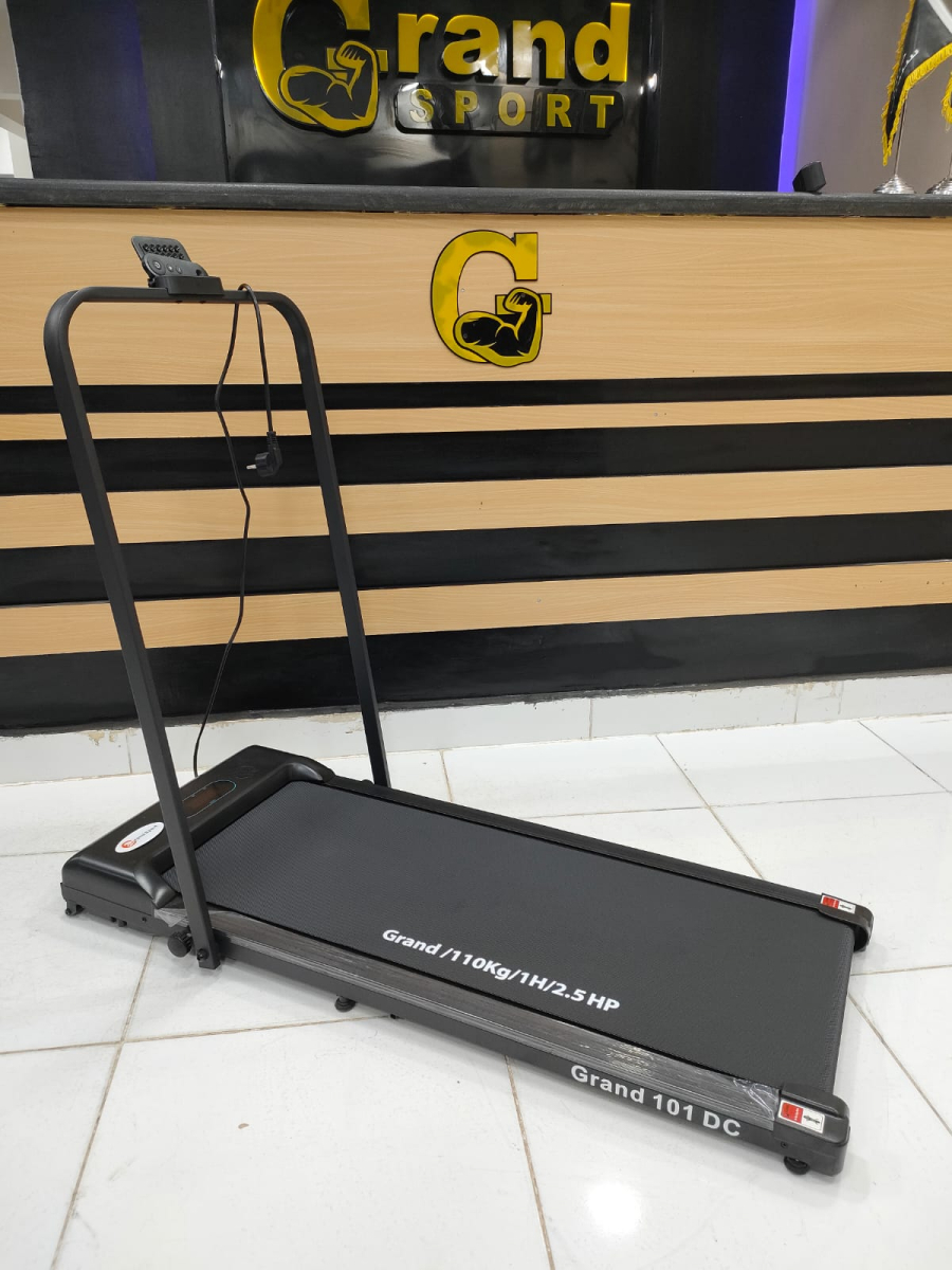 مشايه كهربائيه بالريموت وحامل موبايل وزن 105ك ماركه جراند