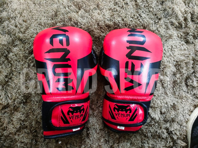 قفاز  فينيوم مستورد مقاس 4 - جراند سبورت